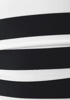 Bench. Badpak Met Trendy Strepen 19 Bench. Badpak Met Trendy Strepen -Dames Winkel bench badpak met trendy strepen zwart 11