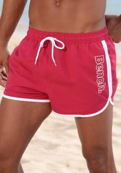 Bench. Zwemshort In Kort En Lang Model -Dames Winkel bench zwemshort met coole logoprint rood