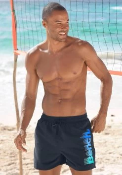 Bench. Zwemshort In Kort En Lang Model -Dames Winkel bench zwemshort met een grote logo print blauw