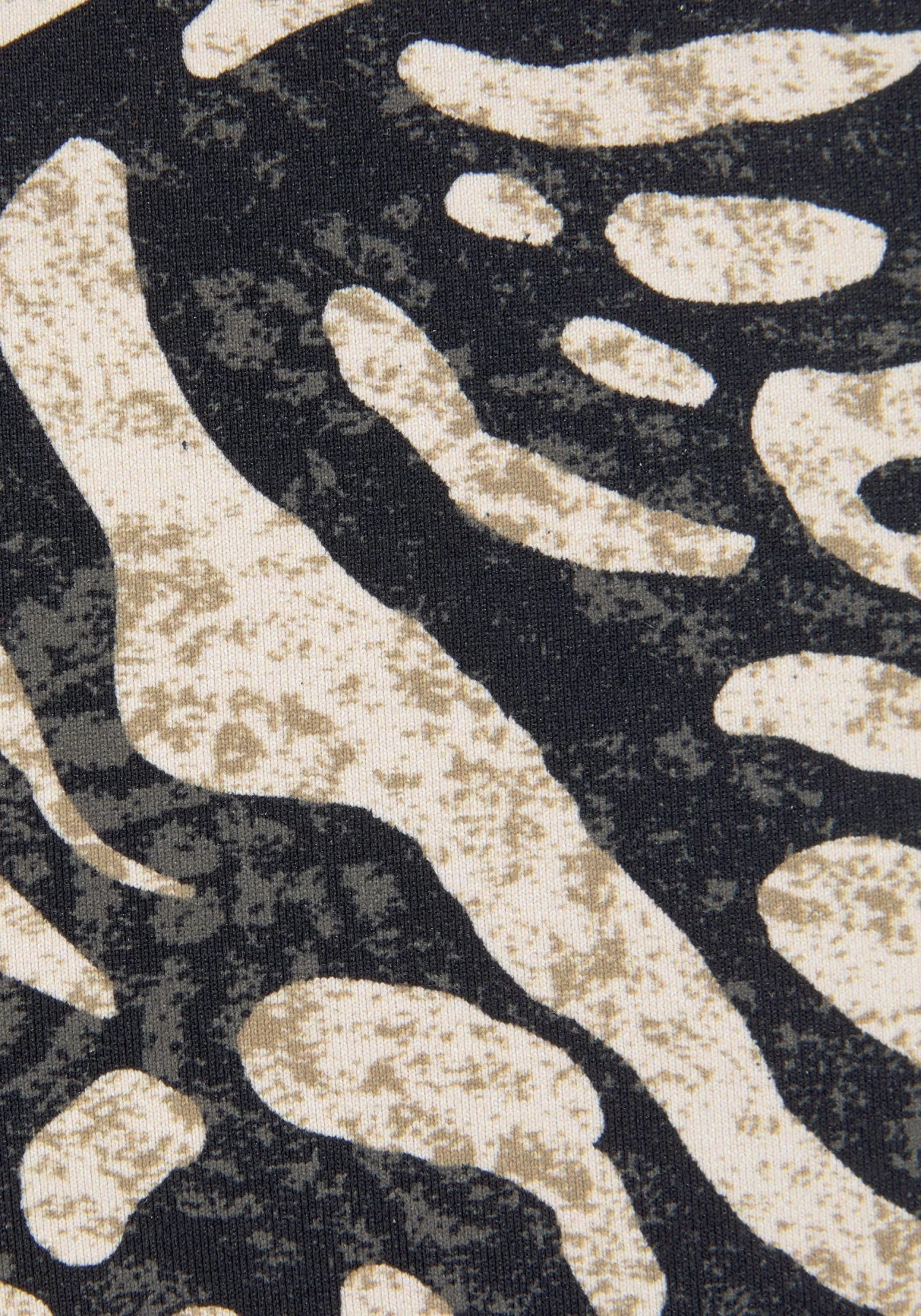 Bruno Banani Triangelbikini In Trendy Animal-print 5 Bruno Banani Triangelbikini In Trendy Animal-print - Image 5