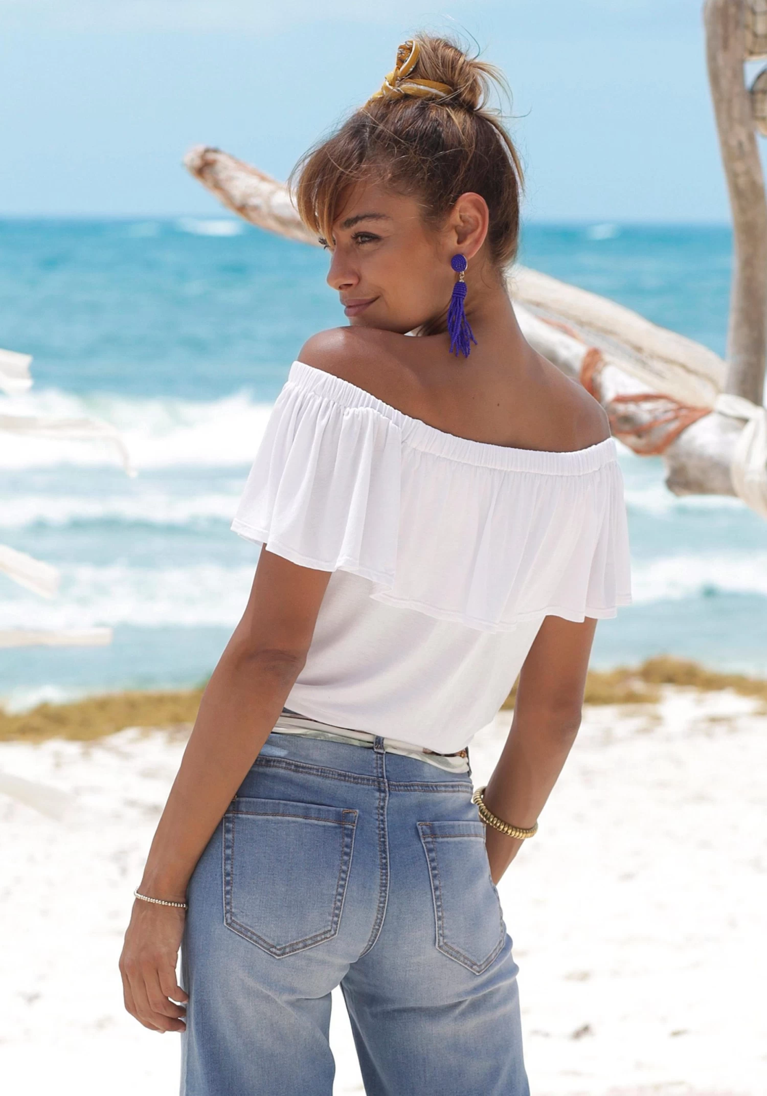 Buffalo Strandshirt In Carmenstijl Met Volant 3 Buffalo Strandshirt In Carmenstijl Met Volant - Image 3