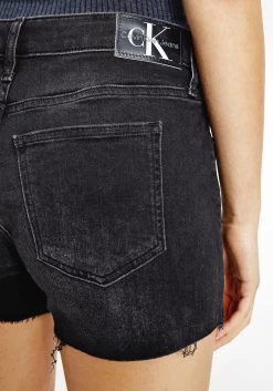 Calvin Klein Short MID RISE SHORT Met Iets Gerafelde Voetzoom 22 Calvin Klein Short MID RISE SHORT Met Iets Gerafelde Voetzoom -Dames Winkel calvin klein short mid rise short met iets gerafelde voetzoom zwart 2