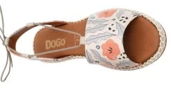 DOGO Sandalen Hazel - Lost In Pattern Met Mooie Print 24 DOGO Sandalen Hazel - Lost In Pattern Met Mooie Print -Dames Winkel dogo sandalen hazel lost in pattern met mooie print beige 5