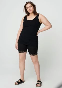 Zizzi Short Met Kanten Detail 20 Zizzi Short Met Kanten Detail -Dames Winkel zizzi short met kanten detail zwart 5